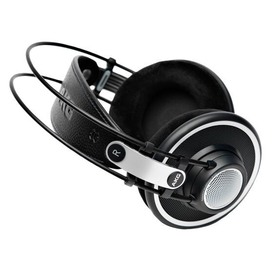 K702 - Black - Reference studio headphones - Detailshot 2