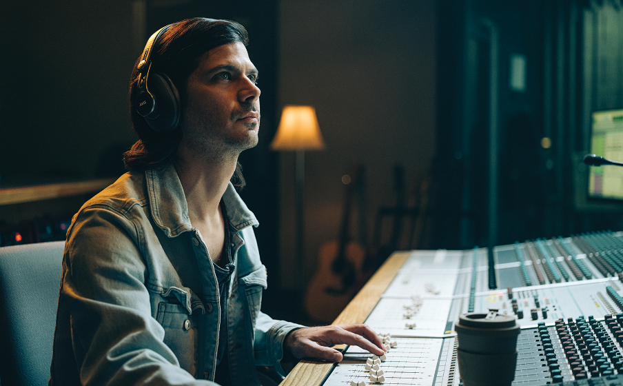 K371-BT | オーバーイヤー、密閉型、Bluetooth対応、折りたたみ式